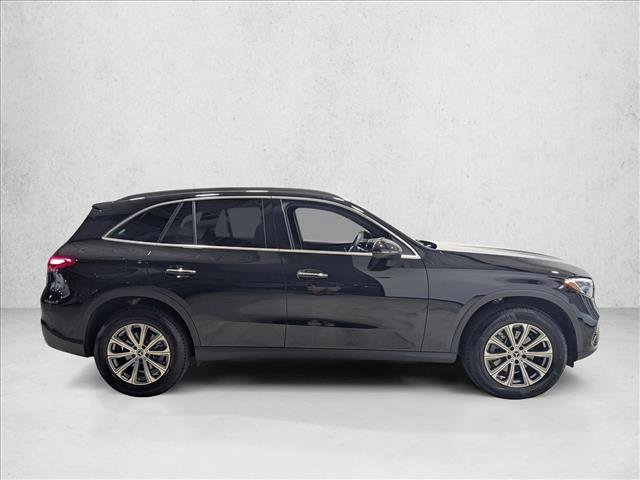 Used 2026 Mercedes-Benz GLC 300 image 4
