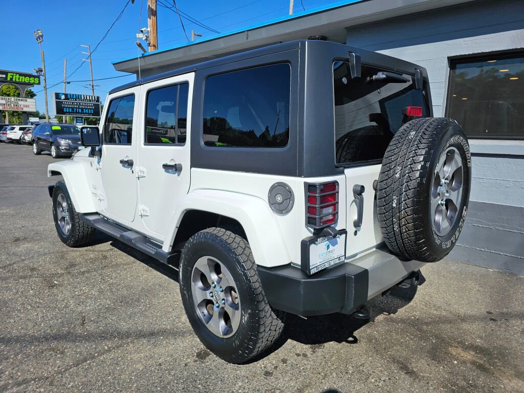 Used 2017 Jeep Wrangler Unlimited Sahara AWD/4WD image 4