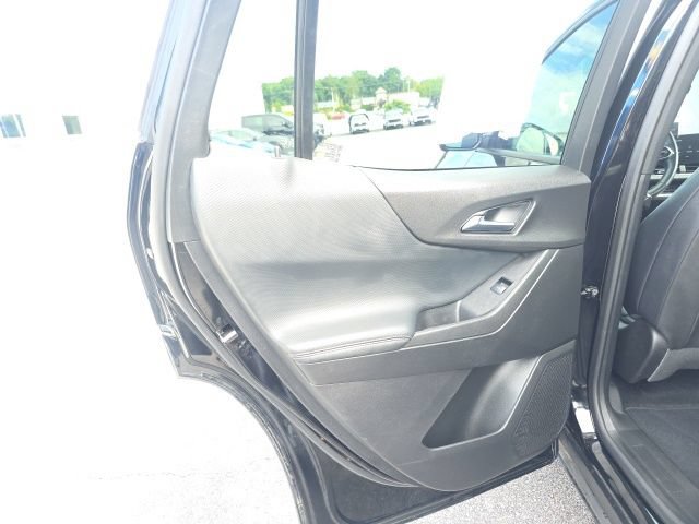 Used 2025 Chevrolet Equinox LT w/ Convenience Package II AWD/4WD image 26