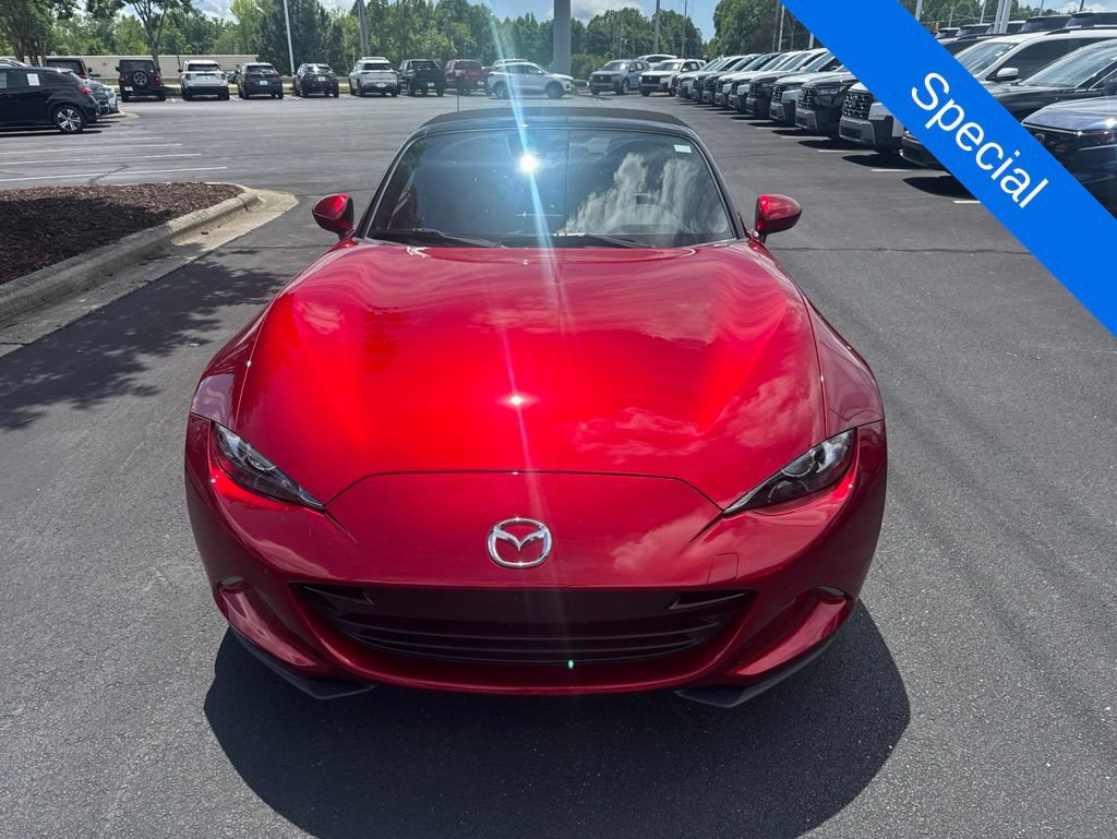 Used 2021 MAZDA MX-5 Miata Grand Touring RWD image 2