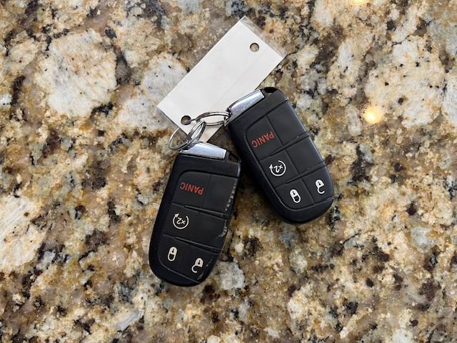 Used 2023 Jeep Compass Limited image 14