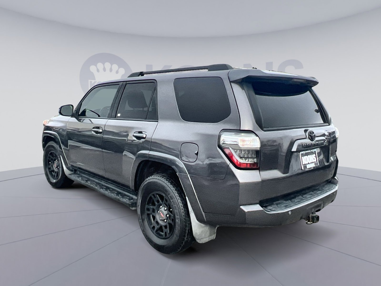 Used 2016 Toyota 4Runner SR5 image 4