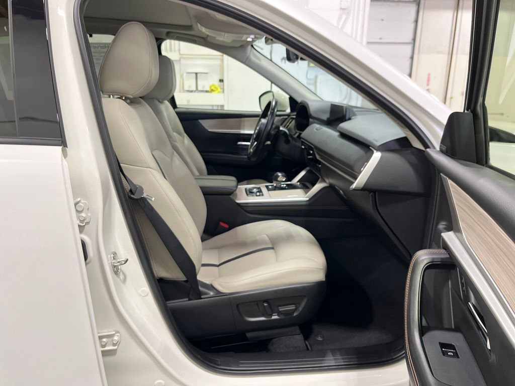 Used 2024 MAZDA CX-90 3.3 Turbo w/ Premium Package image 30