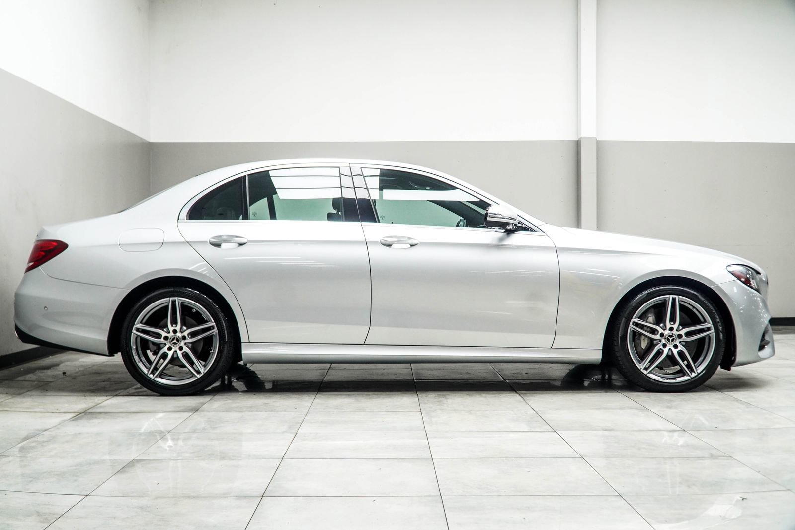Used 2020 Mercedes-Benz E 350 4MATIC Sedan w/ Parking Assistance Package image 3