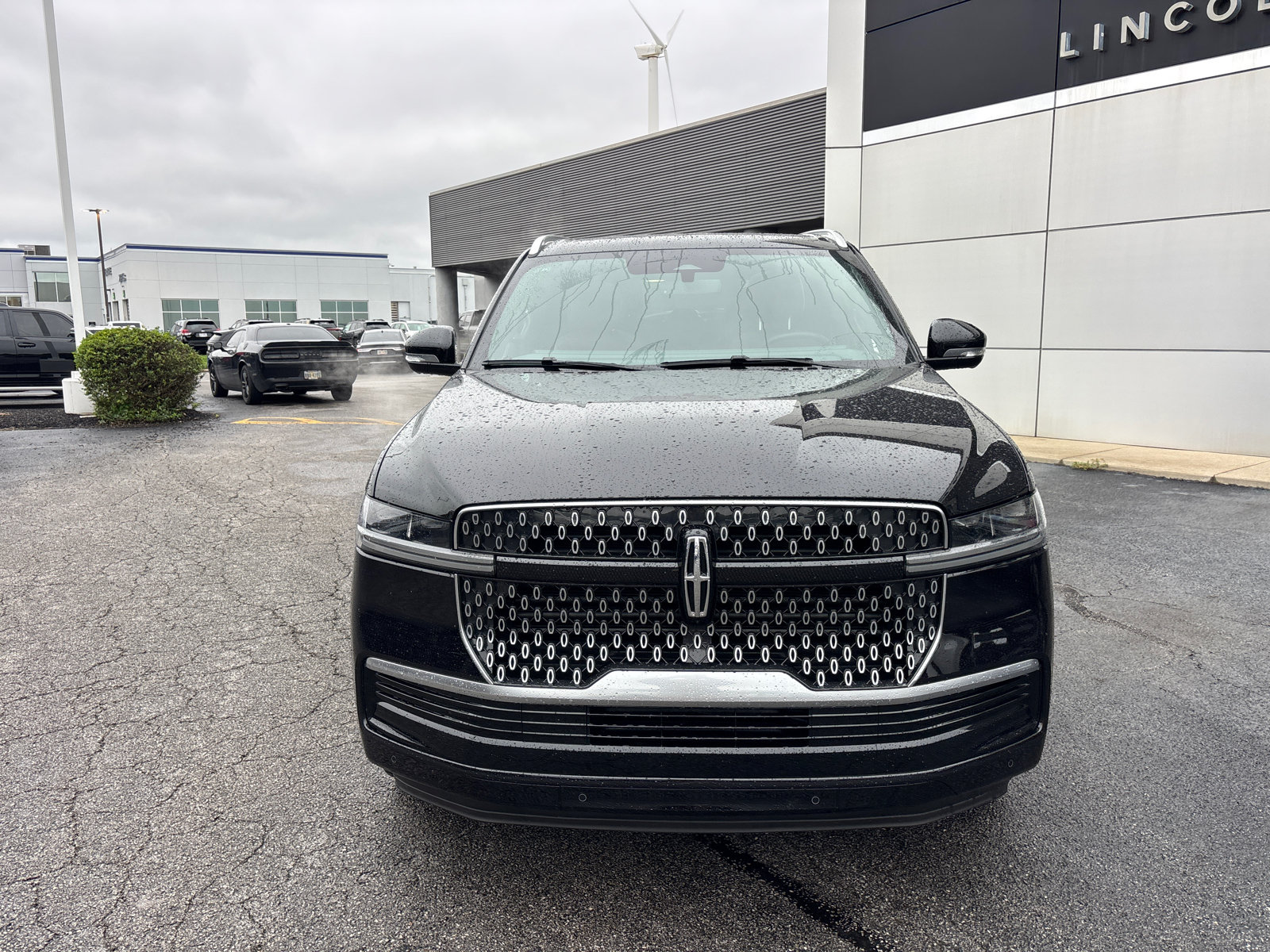 New 2026 Lincoln Navigator L Reserve AWD/4WD image 2