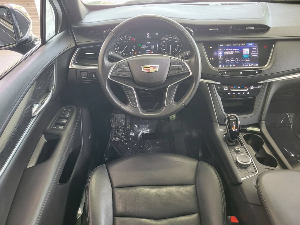Used 2020 Cadillac XT5 Premium Luxury w/ LPO, Floor Liner Package AWD/4WD image 12