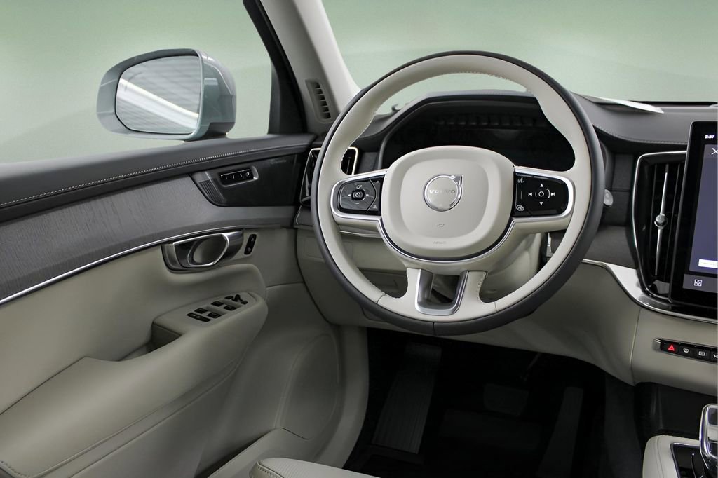 New 2026 Volvo XC90 B6 Ultra w/ Protection Package image 22