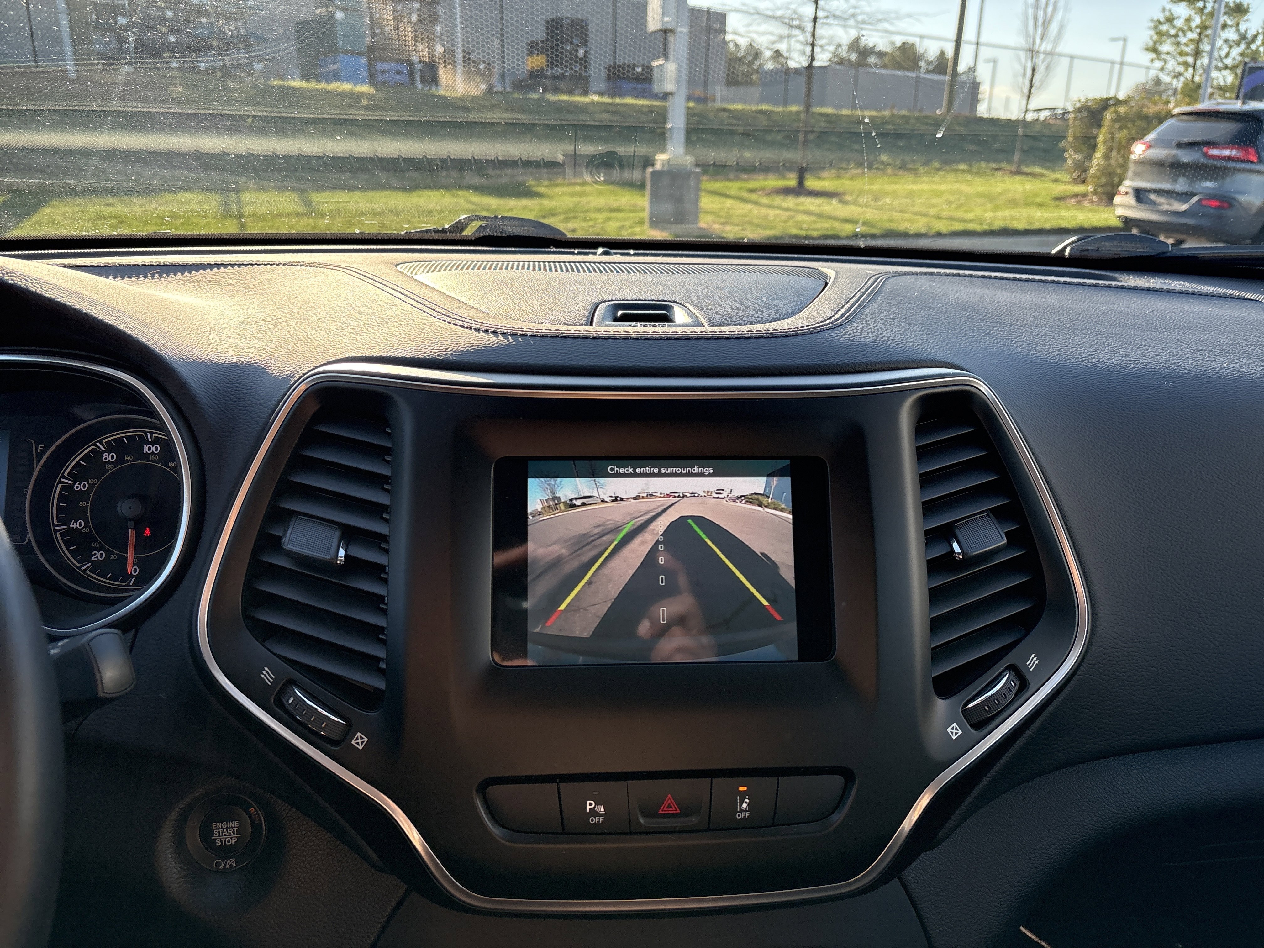 Certified 2021 Jeep Cherokee Latitude Plus image 28