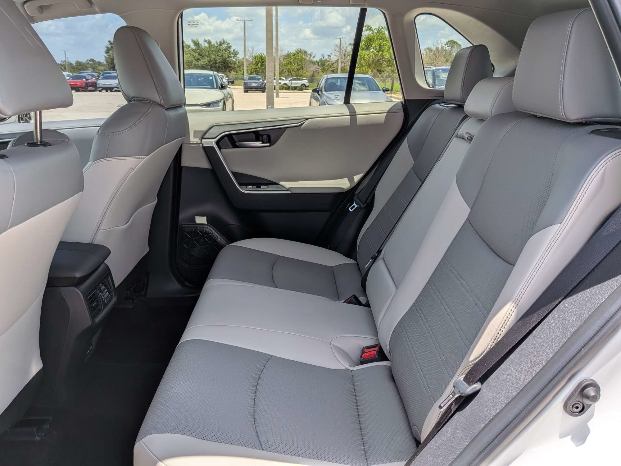 Used 2025 Toyota RAV4 Limited w/ Weather Package FWD image 18