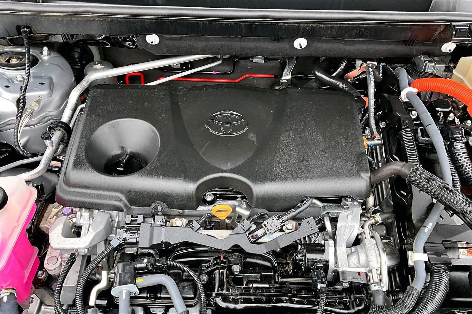 Used 2019 Toyota RAV4 LE w/ Carpet Mat Package AWD/4WD image 32