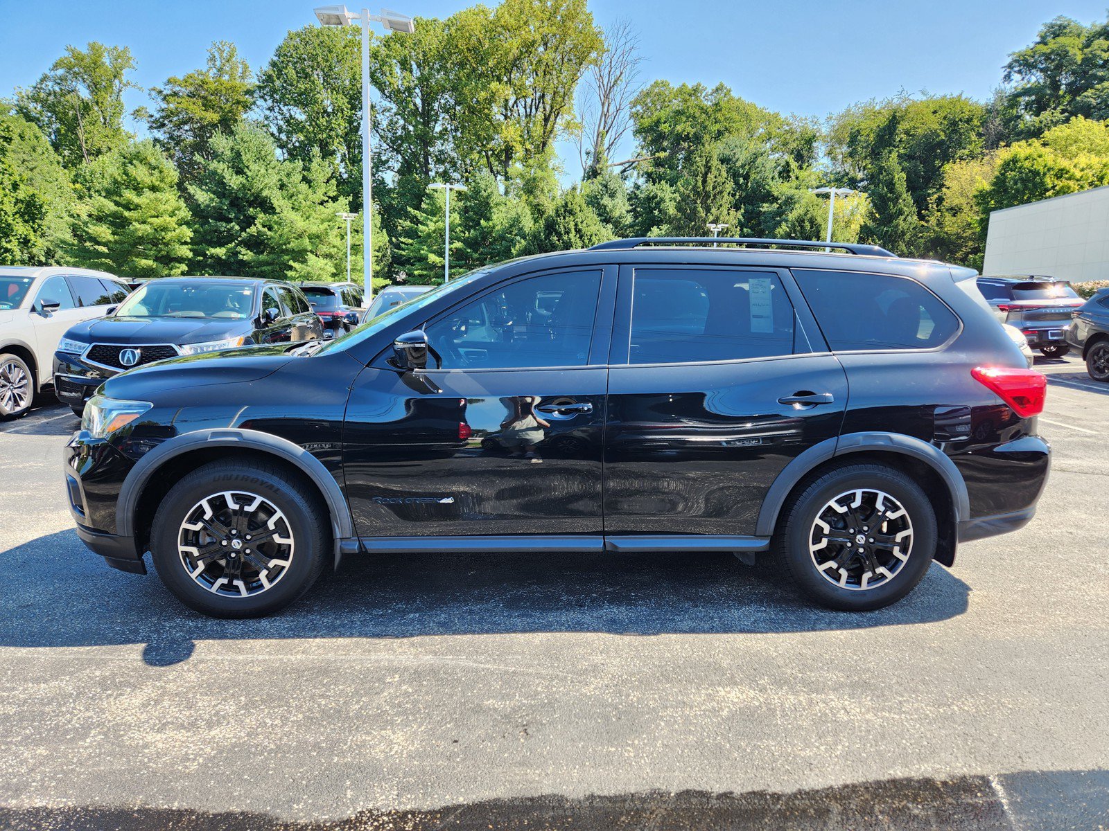 Used 2019 Nissan Pathfinder SL AWD/4WD image 5