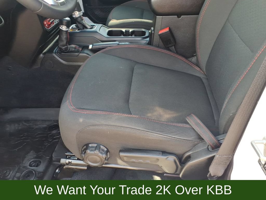 Used 2023 Jeep Gladiator Rubicon w/ Cold Weather Group AWD/4WD image 10