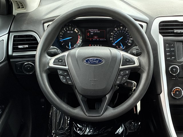 Used 2016 Ford Fusion SE FWD image 26