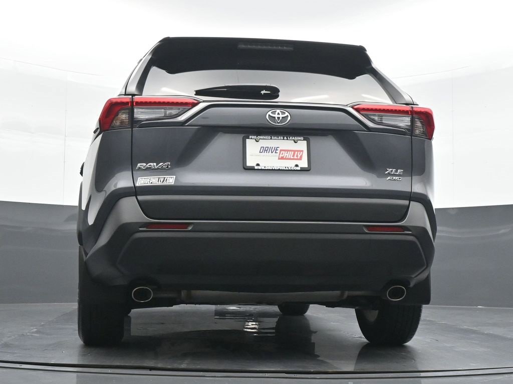 Used 2022 Toyota RAV4 XLE w/ Convenience Package image 20