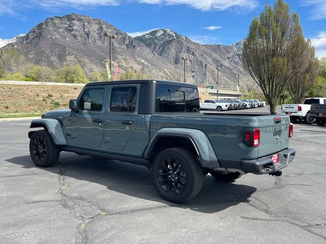 Used 2025 Jeep Gladiator Sport AWD/4WD image 14