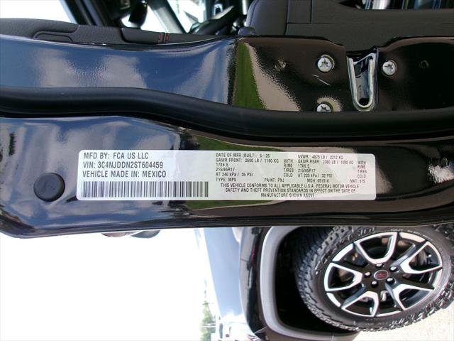 Certified 2025 Jeep Compass Trailhawk w/ Trailhawk Elite Group AWD/4WD image 19