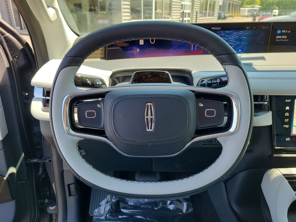 New 2026 Lincoln Navigator Black Label AWD/4WD image 24