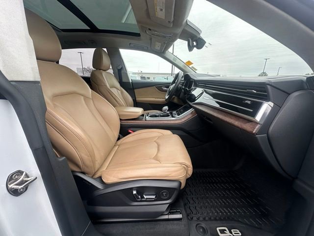Used 2020 Audi Q8 Prestige AWD/4WD image 29