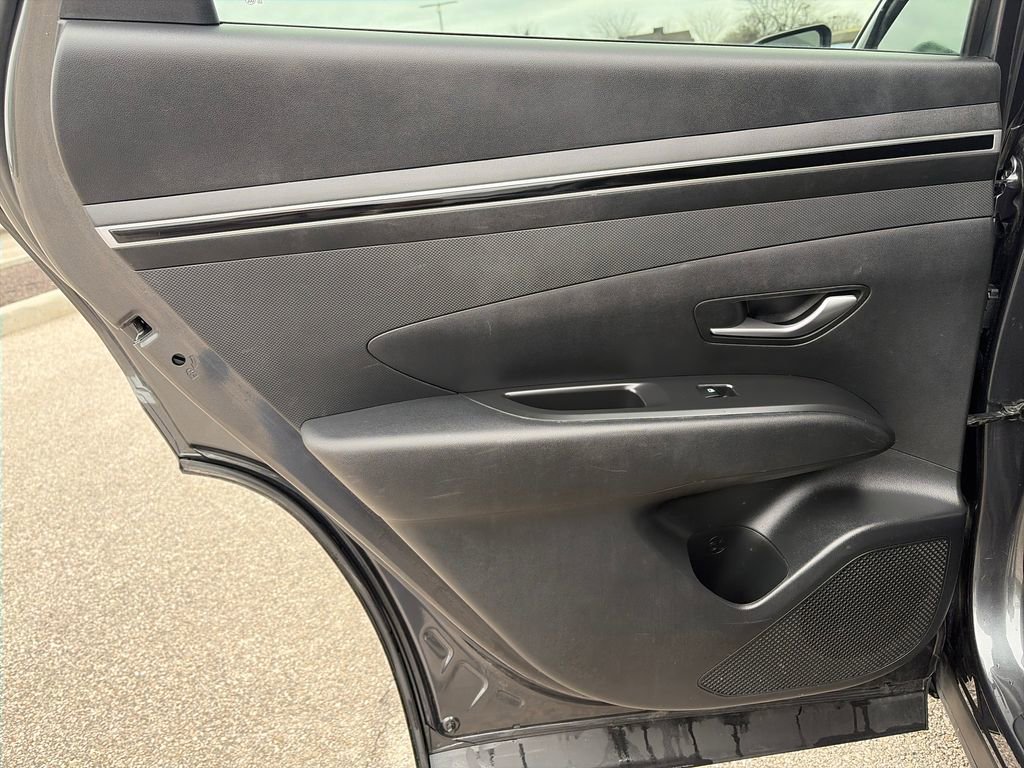Used 2024 Hyundai Tucson SE image 25