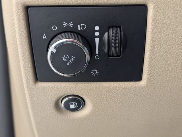 Used 2018 Jeep Grand Cherokee Limited w/ Luxury Group II image 15