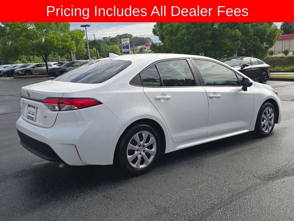 Used 2025 Toyota Corolla LE FWD image 3