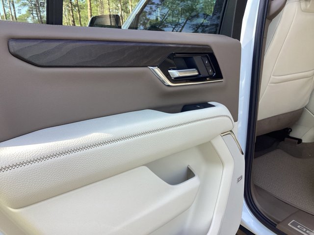 New 2026 GMC Yukon Denali w/ Denali Reserve Package AWD/4WD image 21