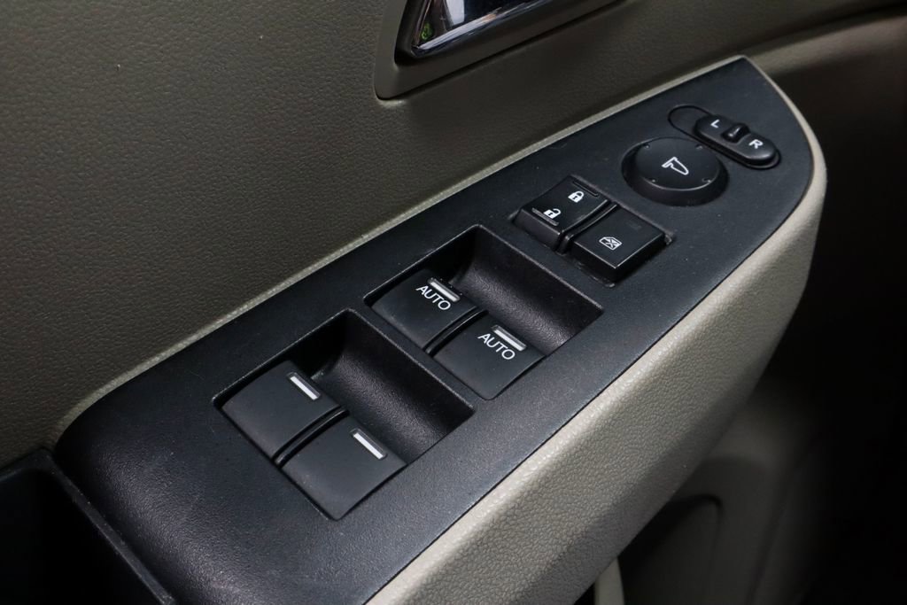 Used 2014 Honda Odyssey EX image 25
