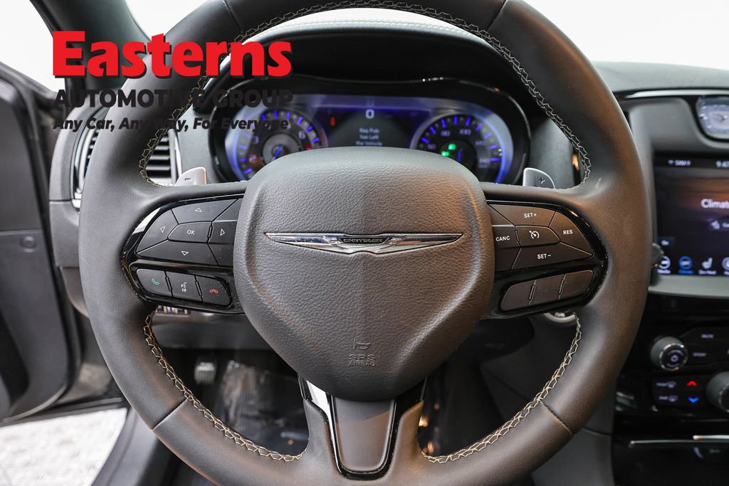 Used 2023 Chrysler 300 S RWD image 10