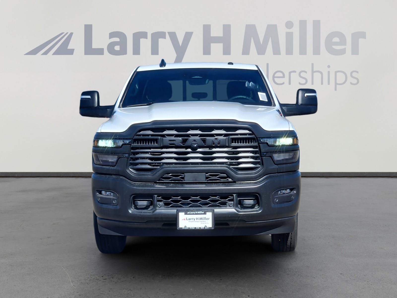 New 2026 RAM 2500 Tradesman AWD/4WD image 9