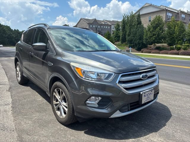 Used 2018 Ford Escape SE w/ SE Sync 3 Package AWD/4WD image 4