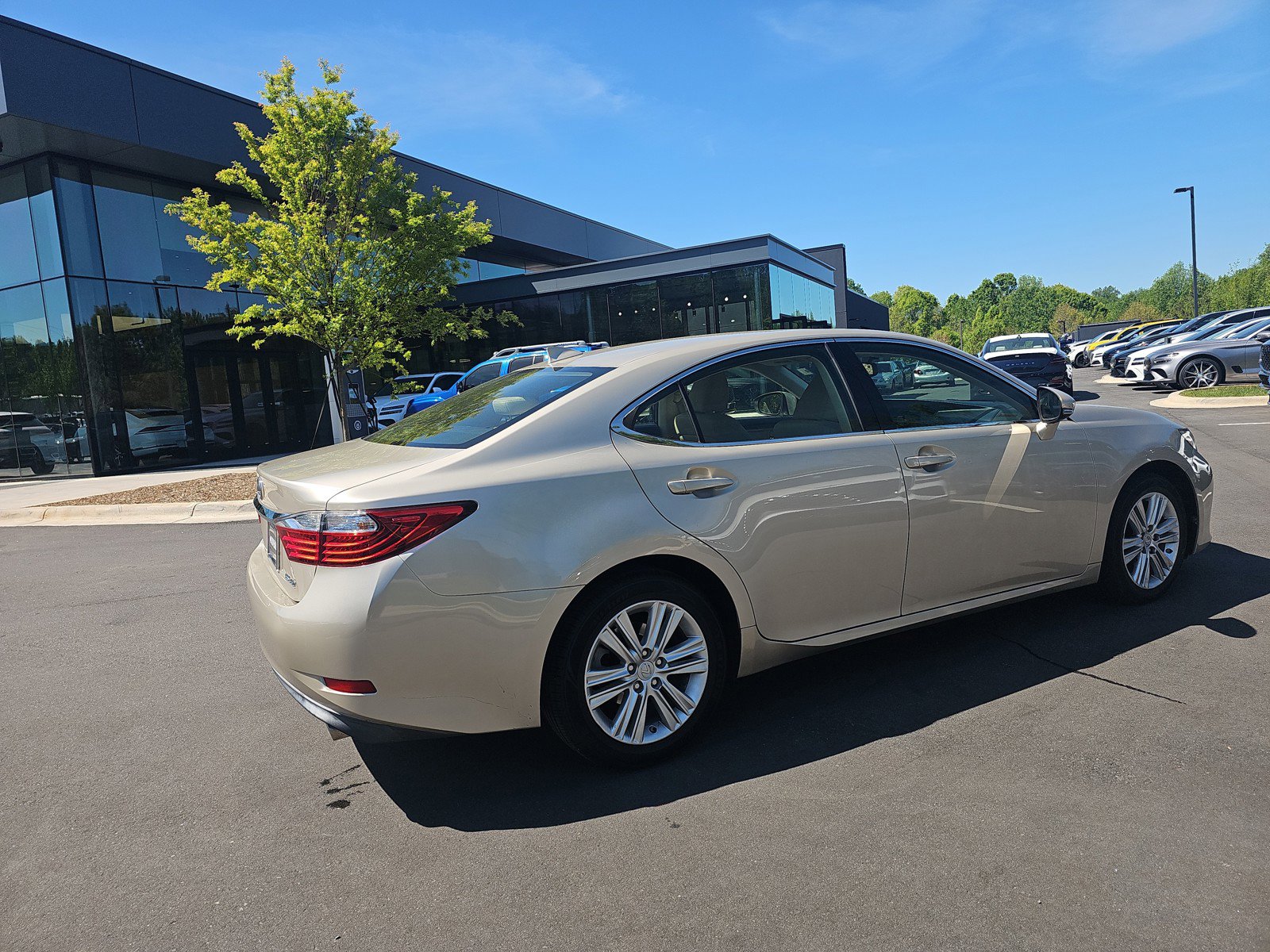 Used 2015 Lexus ES 350 image 5