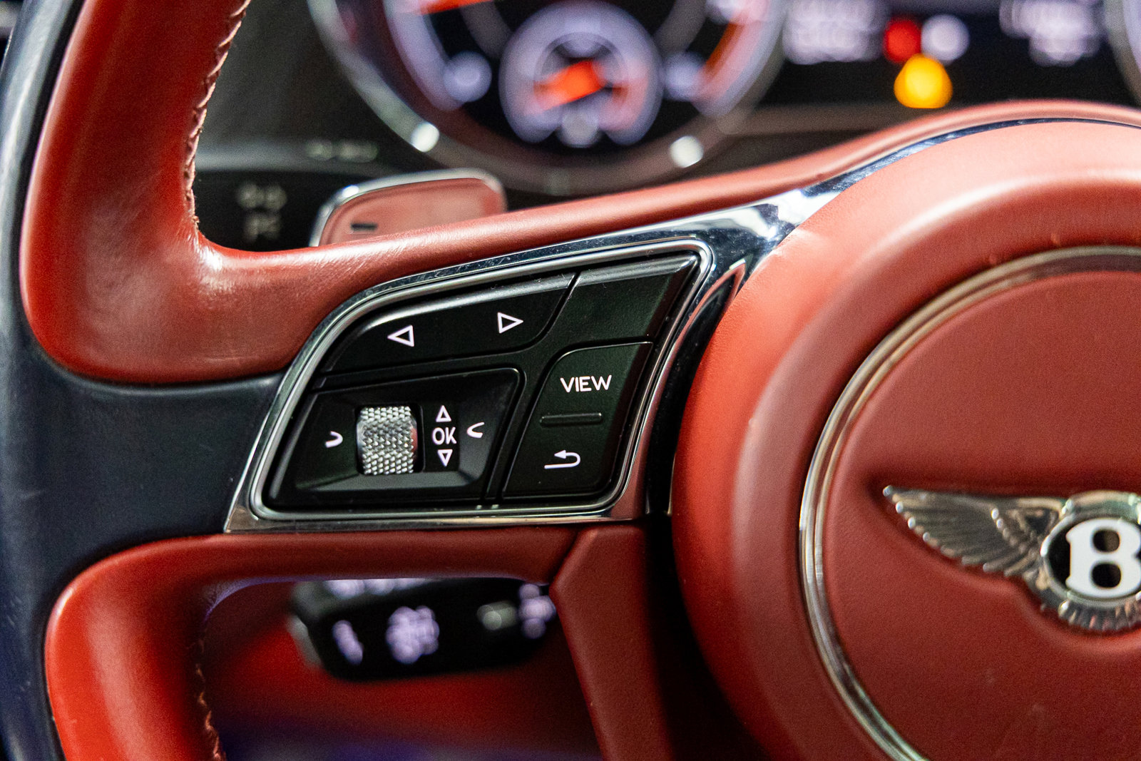 Used 2020 Bentley Bentayga Speed image 36