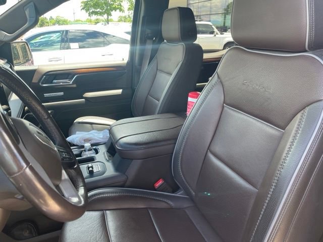 Used 2024 GMC Sierra 1500 Denali w/ Technology Package AWD/4WD image 8