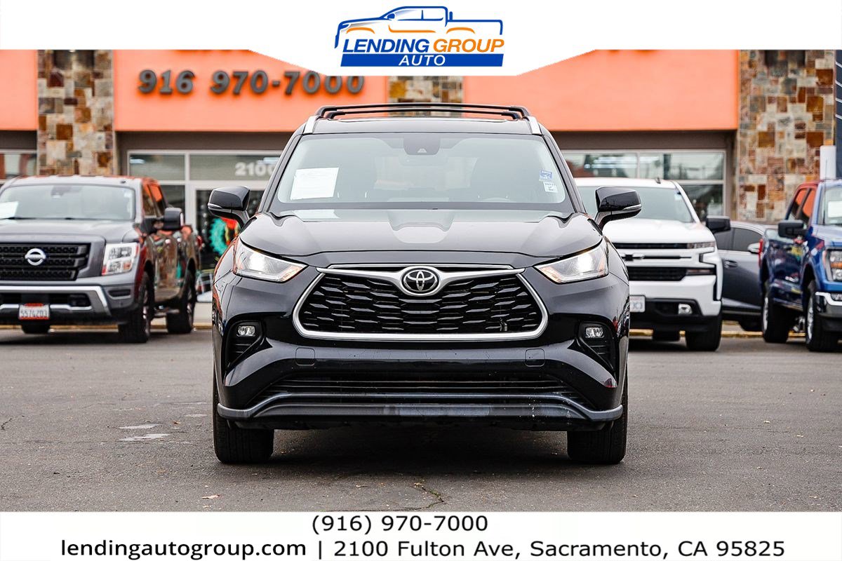 Used 2021 Toyota Highlander XLE image 6