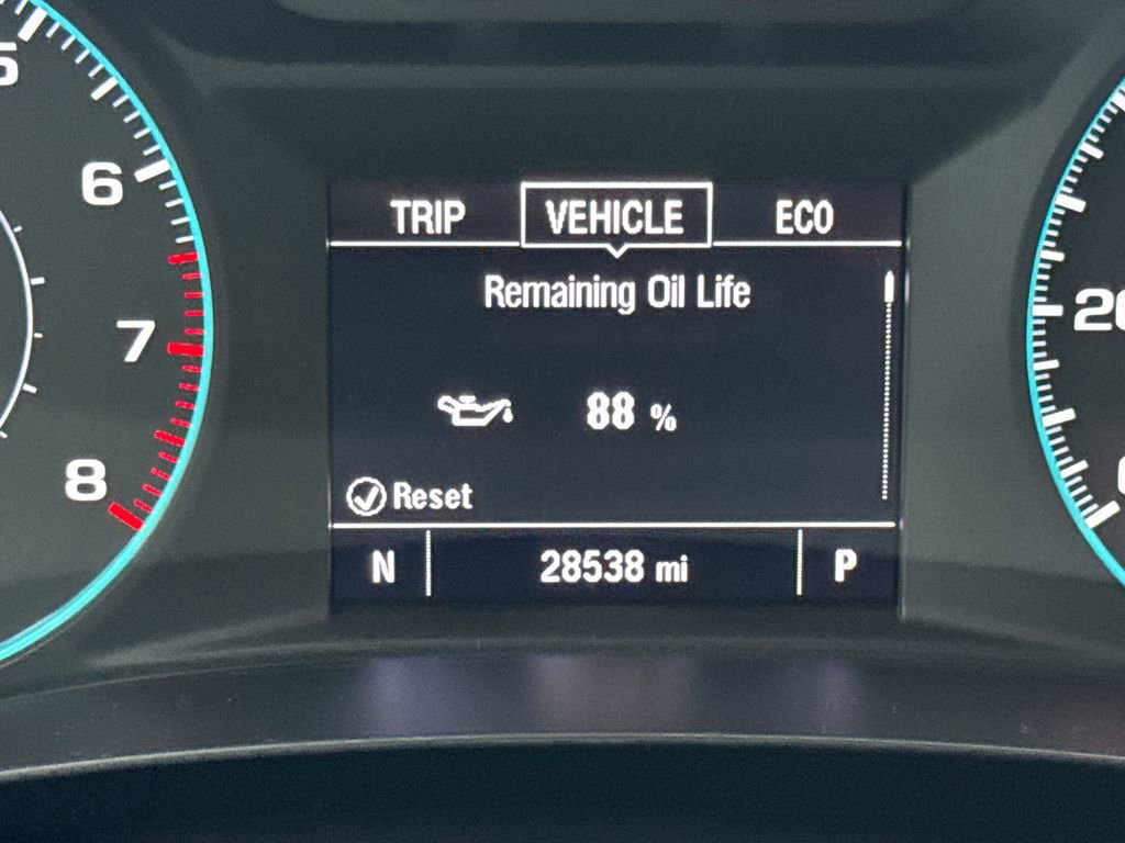 Used 2025 Chevrolet Malibu LT image 32
