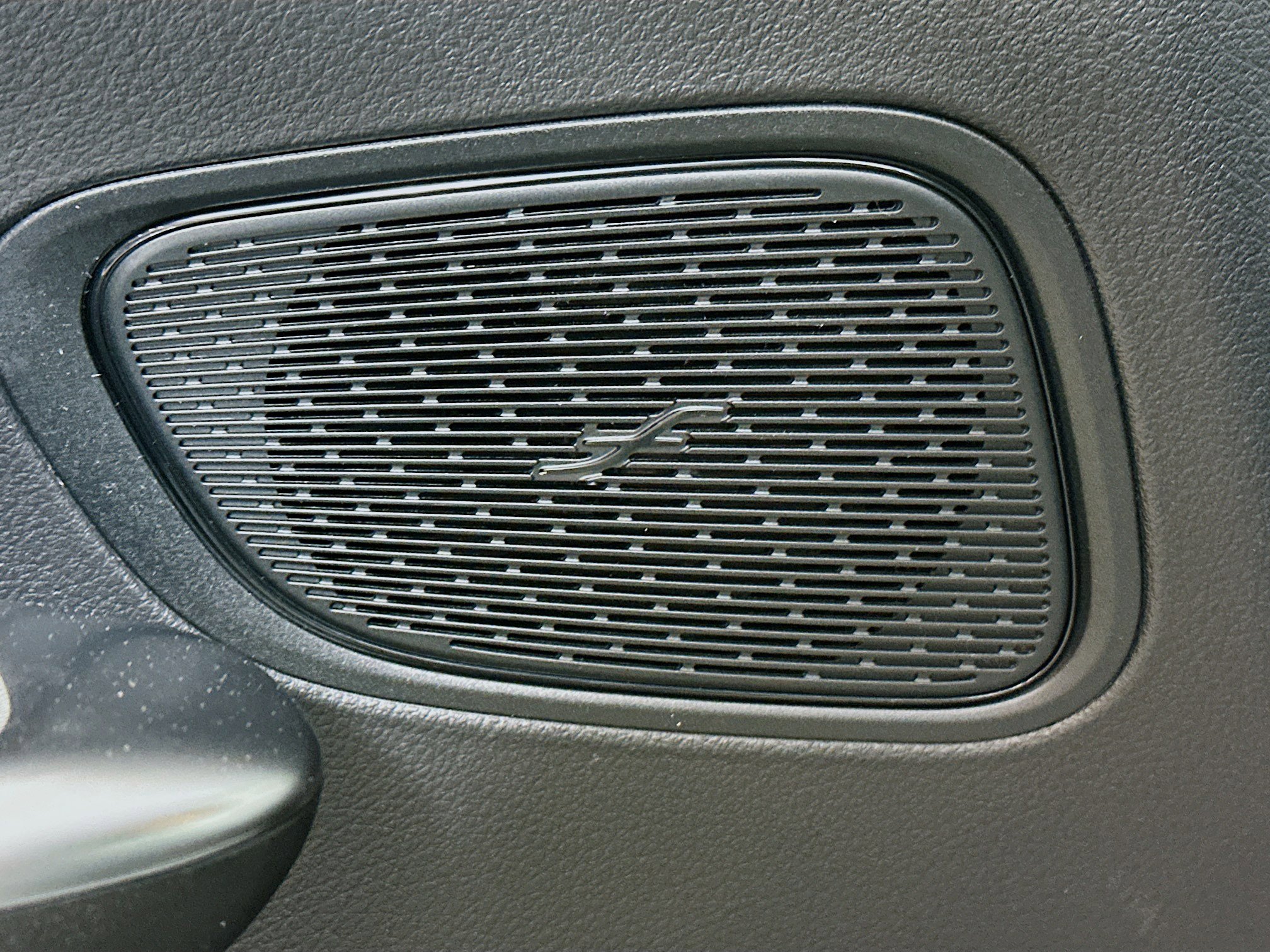 New 2025 Mercedes-Benz GLC 300 4MATIC image 18