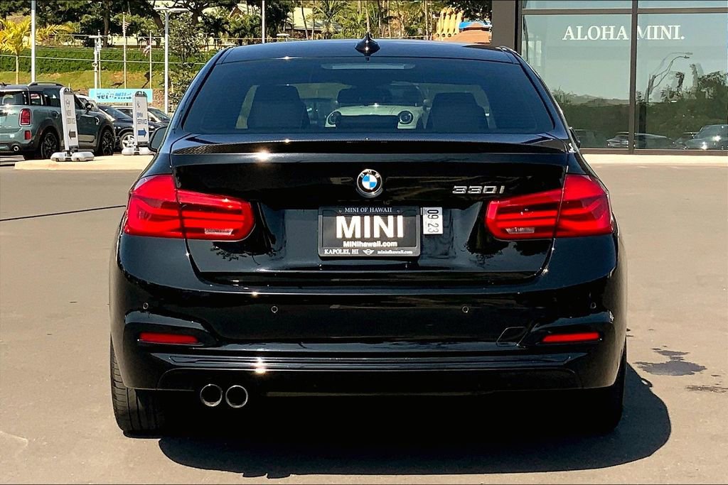 Used 2017 BMW 330i Sedan image 4