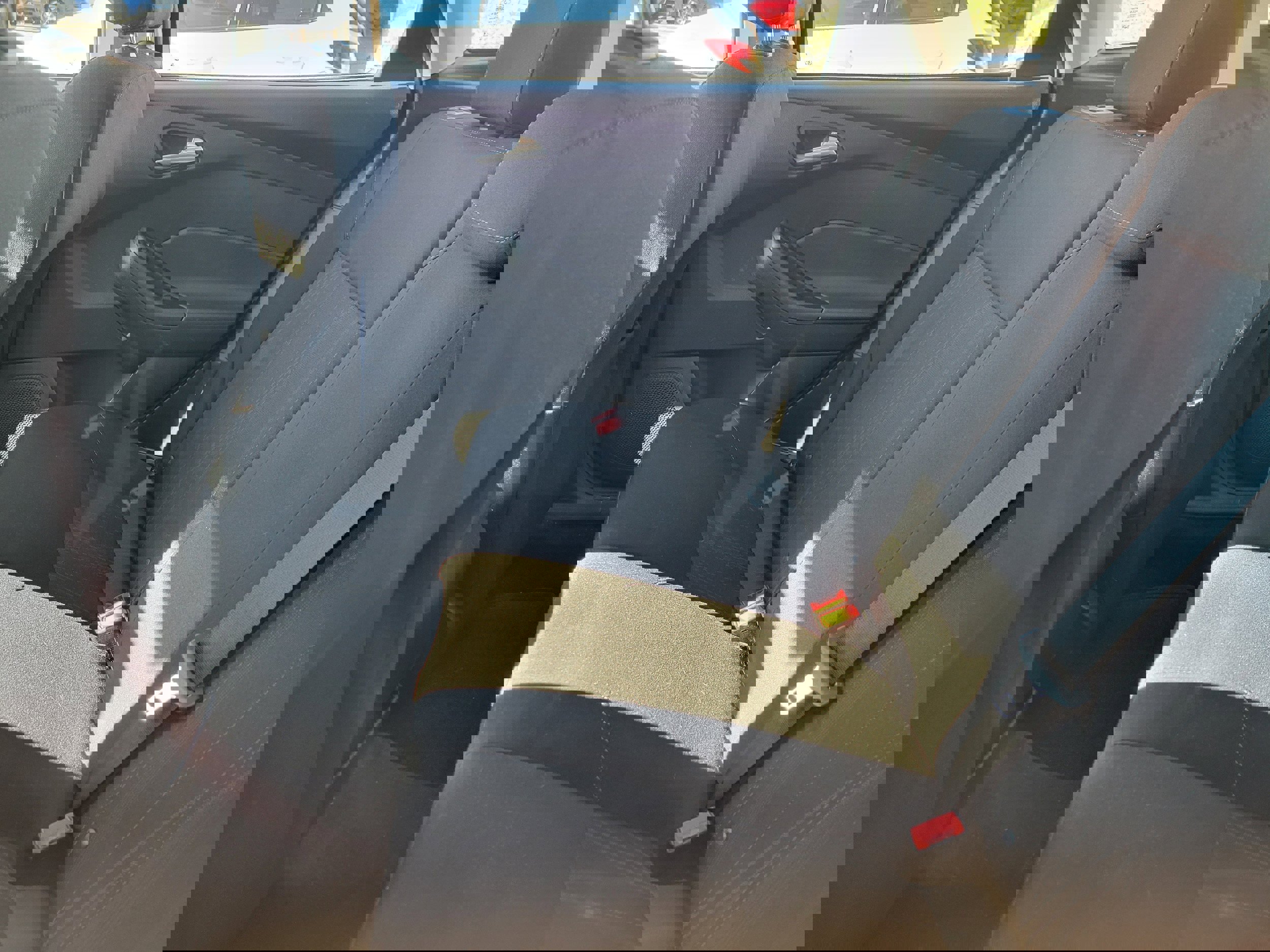 Used 2018 Ford Focus SE w/ Cold Weather Package image 8