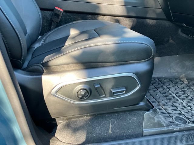 Used 2026 Jeep Grand Wagoneer Limited AWD/4WD image 31