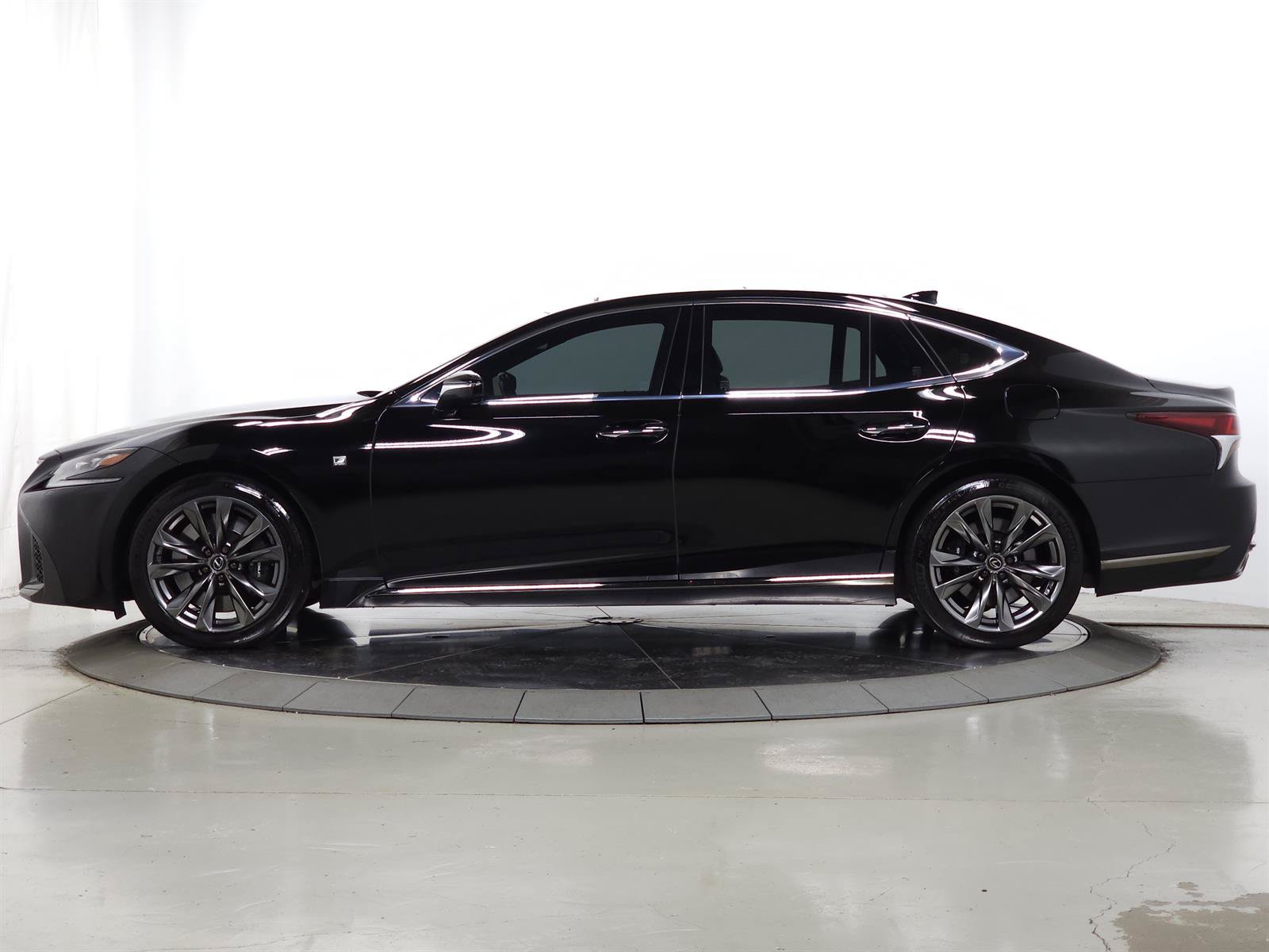 Used 2018 Lexus LS 500 F Sport w/ Accessory Package (Z2) AWD/4WD image 5