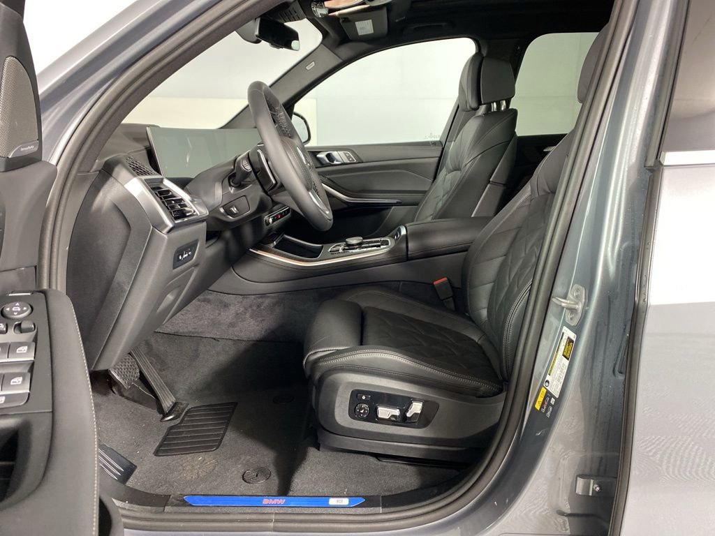 New 2026 BMW X5 xDrive50e w/ Climate Comfort Package image 7