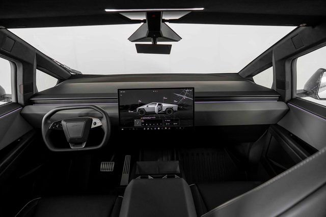 Used 2024 Tesla Cybertruck AWD Crew Cab image 17