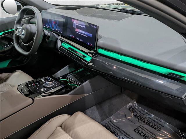 Used 2024 BMW i5 eDrive40i w/ Premium Package image 23
