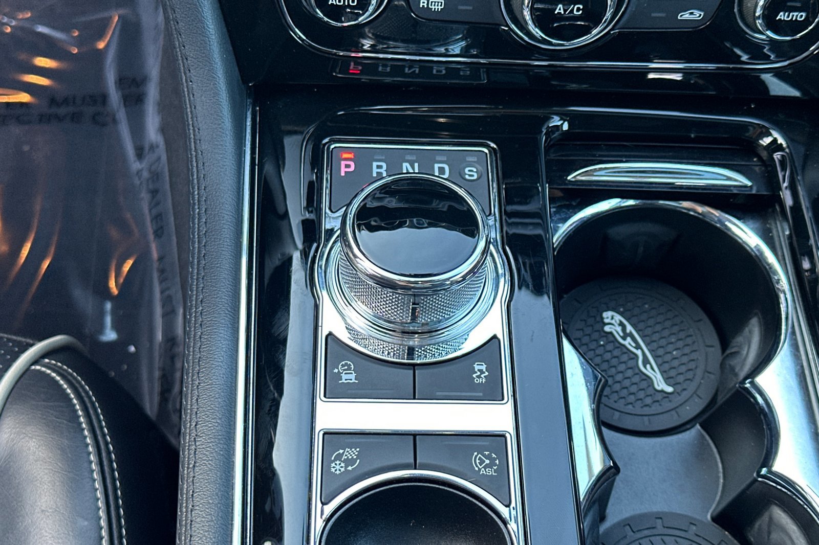 Used 2019 Jaguar XJ R-Sport image 25