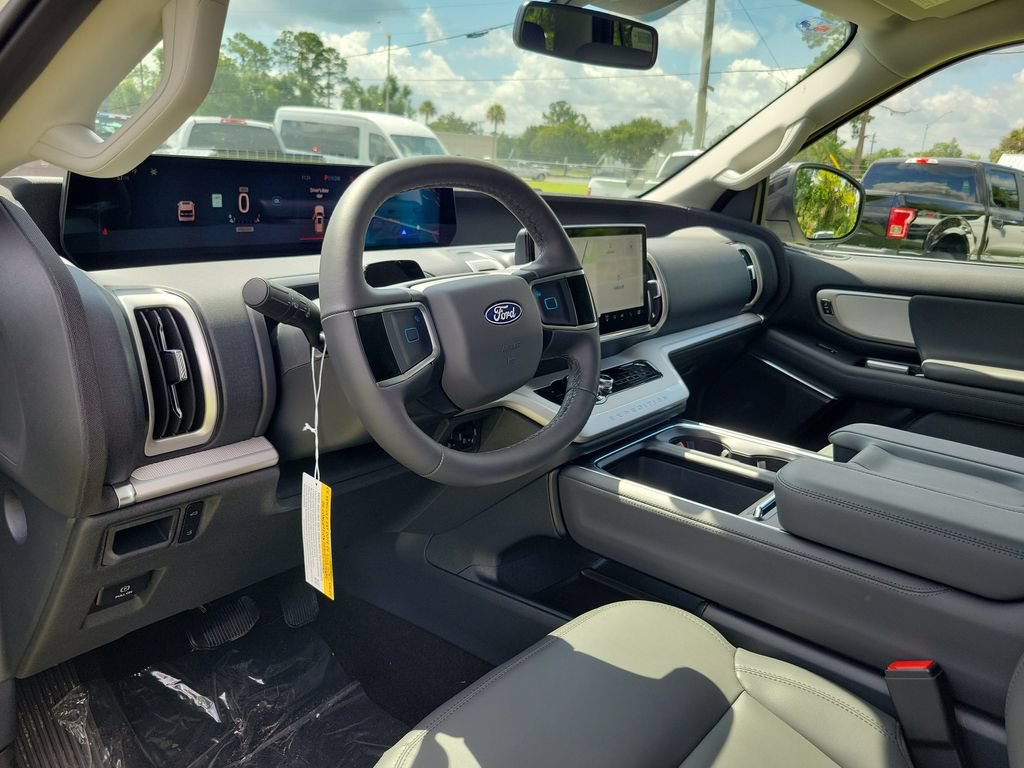 New 2027 Ford Expedition Active RWD image 17