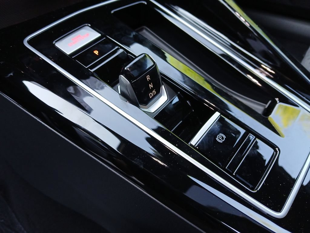New 2026 Volkswagen GTI SE FWD image 24
