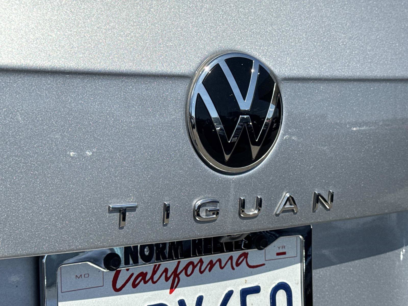 Certified 2024 Volkswagen Tiguan SE FWD image 28