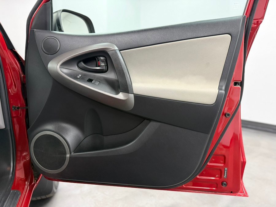 Used 2012 Toyota RAV4 4WD V6 w/ Tow Prep Pkg image 29