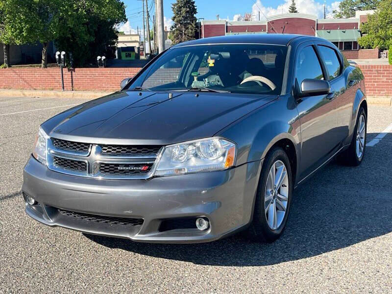 Used 2013 Dodge Avenger SXT image 2