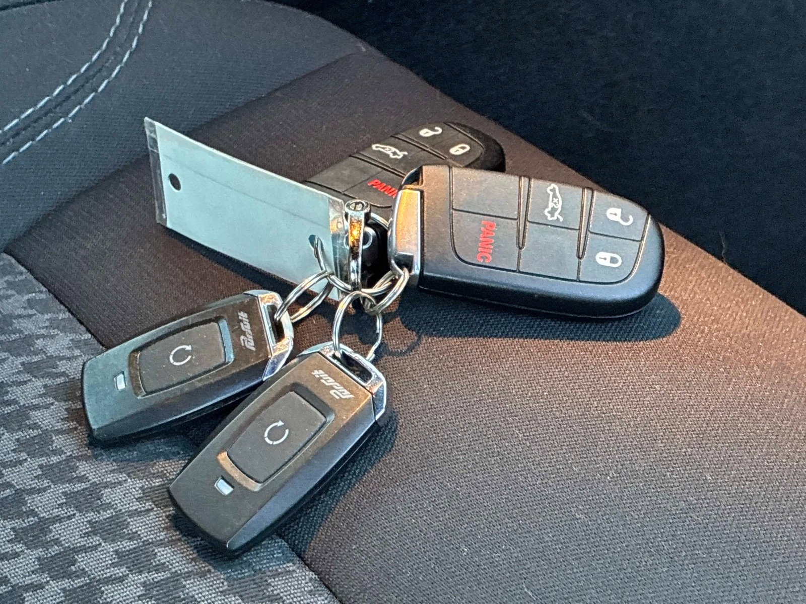 Used 2018 Dodge Challenger SXT w/ Sound Group image 7